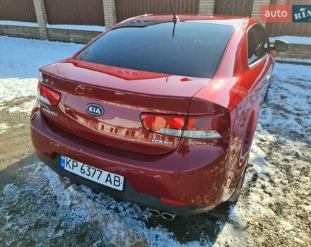 Червоний Кіа Черато, об'ємом двигуна 2 л та пробігом 200 тис. км за 8300 $, фото 7 на Automoto.ua
