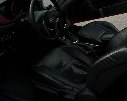 Красный Киа Черато, объемом двигателя 2 л и пробегом 268 тыс. км за 8000 $, фото 14 на Automoto.ua