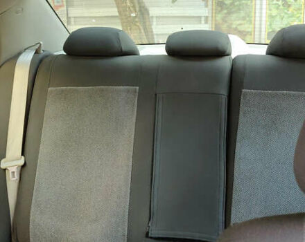 Красный Киа Черато, объемом двигателя 1.6 л и пробегом 175 тыс. км за 3350 $, фото 10 на Automoto.ua