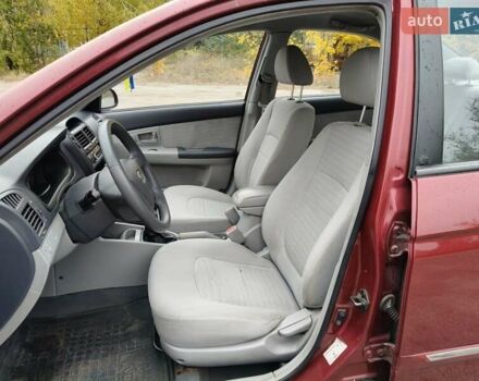 Червоний Кіа Черато, об'ємом двигуна 1.6 л та пробігом 188 тис. км за 4900 $, фото 9 на Automoto.ua