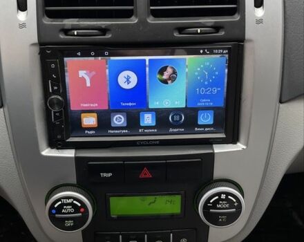 Кіа Черато 2007 у Одесі на Automoto.ua Червоний Кіа Черато, об'ємом двигуна 2 л та пробігом 189 тис. км за 5500 $, фото 5 на Automoto.ua