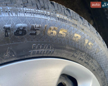 Червоний Кіа Черато, об'ємом двигуна 1.6 л та пробігом 239 тис. км за 4900 $, фото 10 на Automoto.ua