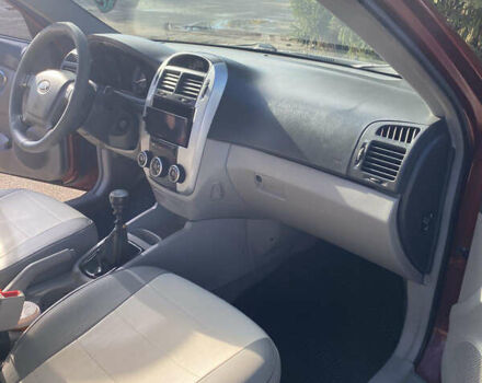 Червоний Кіа Черато, об'ємом двигуна 1.6 л та пробігом 239 тис. км за 4900 $, фото 6 на Automoto.ua