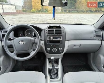 Червоний Кіа Черато, об'ємом двигуна 1.6 л та пробігом 188 тис. км за 4900 $, фото 11 на Automoto.ua