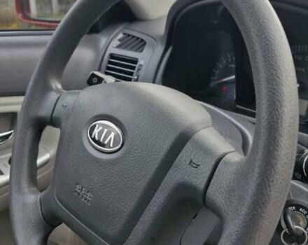 Красный Киа Черато, объемом двигателя 1.98 л и пробегом 120 тыс. км за 5650 $, фото 4 на Automoto.ua