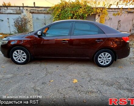 Киа Черато 2009 в Николаеве на Automoto.ua Красный Киа Черато, объемом двигателя 1.6 л и пробегом 170 тыс. км за 6200 $, фото 5 на Automoto.ua