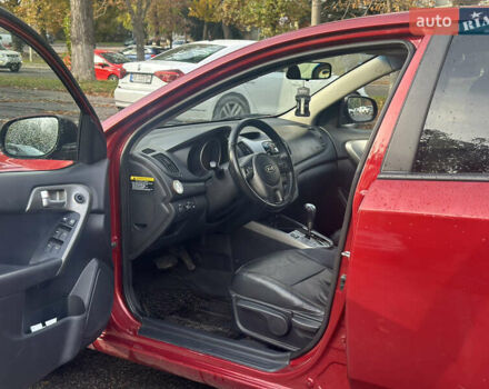 Киа Черато 2009 в Виннице на Automoto.ua Красный Киа Черато, объемом двигателя 2 л и пробегом 179 тыс. км за 8500 $, фото 7 на Automoto.ua