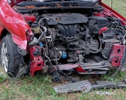 Красный Киа Черато, объемом двигателя 1.6 л и пробегом 250 тыс. км за 1200 $, фото 5 на Automoto.ua