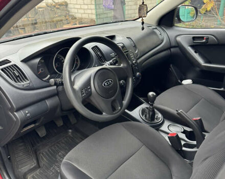 Красный Киа Черато, объемом двигателя 1.59 л и пробегом 142 тыс. км за 6000 $, фото 13 на Automoto.ua