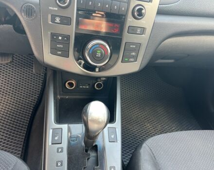 Червоний Кіа Черато, об'ємом двигуна 1.6 л та пробігом 272 тис. км за 4400 $, фото 10 на Automoto.ua