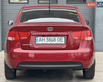 Красный Киа Черато, объемом двигателя 1.6 л и пробегом 200 тыс. км за 8900 $, фото 7 на Automoto.ua