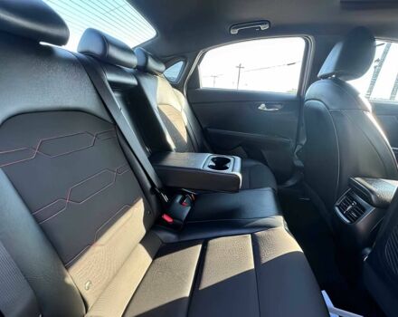 Червоний Кіа Черато, об'ємом двигуна 1.6 л та пробігом 31 тис. км за 9800 $, фото 13 на Automoto.ua