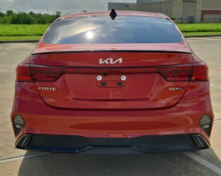 Красный Киа Черато, объемом двигателя 2 л и пробегом 17 тыс. км за 12000 $, фото 4 на Automoto.ua