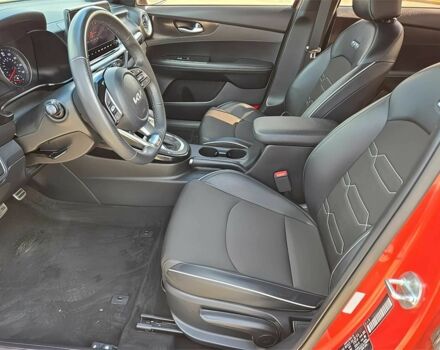 Красный Киа Черато, объемом двигателя 2 л и пробегом 17 тыс. км за 12000 $, фото 6 на Automoto.ua