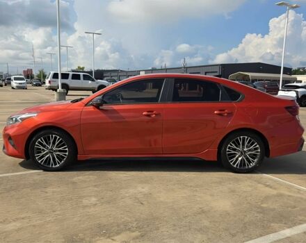 Красный Киа Черато, объемом двигателя 2 л и пробегом 17 тыс. км за 12000 $, фото 2 на Automoto.ua