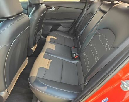 Красный Киа Черато, объемом двигателя 2 л и пробегом 17 тыс. км за 12000 $, фото 10 на Automoto.ua