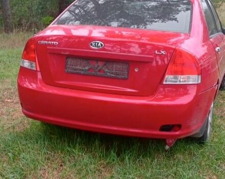Красный Киа Черато, объемом двигателя 1.6 л и пробегом 250 тыс. км за 1200 $, фото 1 на Automoto.ua