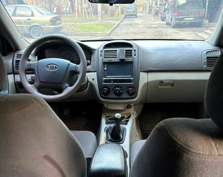 Киа Черато, объемом двигателя 1.6 л и пробегом 500 тыс. км за 3400 $, фото 4 на Automoto.ua