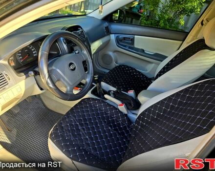 Киа Черато, объемом двигателя 1.6 л и пробегом 194 тыс. км за 4000 $, фото 2 на Automoto.ua