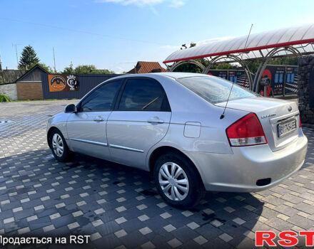 Киа Черато, объемом двигателя 1.6 л и пробегом 300 тыс. км за 3500 $, фото 5 на Automoto.ua
