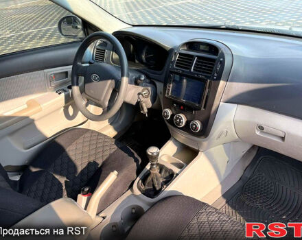 Киа Черато, объемом двигателя 1.6 л и пробегом 300 тыс. км за 3500 $, фото 11 на Automoto.ua