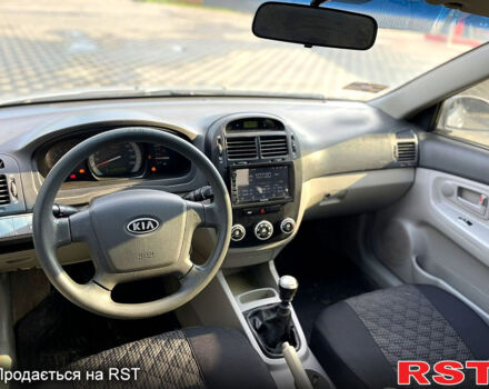 Киа Черато, объемом двигателя 1.6 л и пробегом 300 тыс. км за 3500 $, фото 13 на Automoto.ua