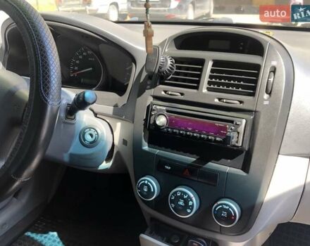Киа Черато, объемом двигателя 1.6 л и пробегом 138 тыс. км за 4700 $, фото 1 на Automoto.ua