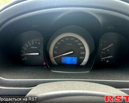 Кіа Черато, об'ємом двигуна 2 л та пробігом 271 тис. км за 3700 $, фото 7 на Automoto.ua