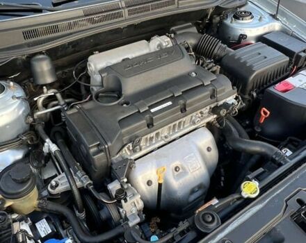 Киа Черато, объемом двигателя 2 л и пробегом 178 тыс. км за 5700 $, фото 16 на Automoto.ua