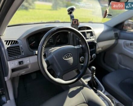 Киа Черато, объемом двигателя 1.6 л и пробегом 208 тыс. км за 5300 $, фото 2 на Automoto.ua