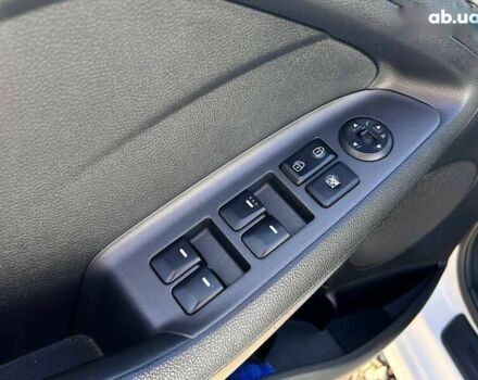 Кіа Черато, об'ємом двигуна 0 л та пробігом 102 тис. км за 8700 $, фото 9 на Automoto.ua