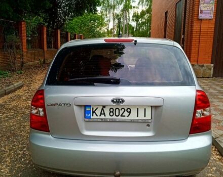 Серый Киа Черато, объемом двигателя 2 л и пробегом 340 тыс. км за 5300 $, фото 4 на Automoto.ua