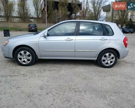 Серый Киа Черато, объемом двигателя 1.6 л и пробегом 192 тыс. км за 4200 $, фото 2 на Automoto.ua