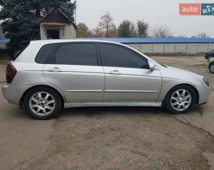 Серый Киа Черато, объемом двигателя 1.5 л и пробегом 328 тыс. км за 3200 $, фото 3 на Automoto.ua