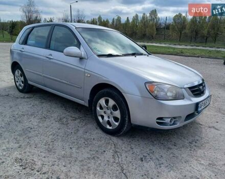 Серый Киа Черато, объемом двигателя 1.6 л и пробегом 192 тыс. км за 4200 $, фото 7 на Automoto.ua