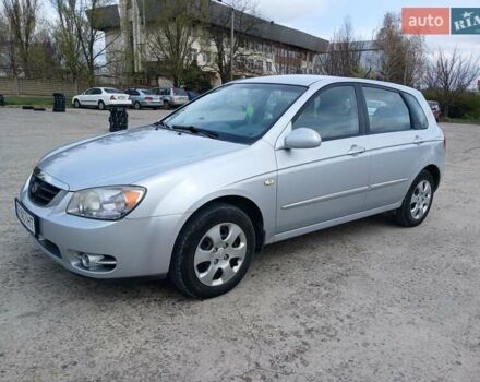 Серый Киа Черато, объемом двигателя 1.6 л и пробегом 192 тыс. км за 4200 $, фото 1 на Automoto.ua