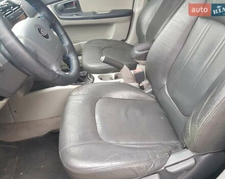 Серый Киа Черато, объемом двигателя 1.5 л и пробегом 328 тыс. км за 3200 $, фото 7 на Automoto.ua