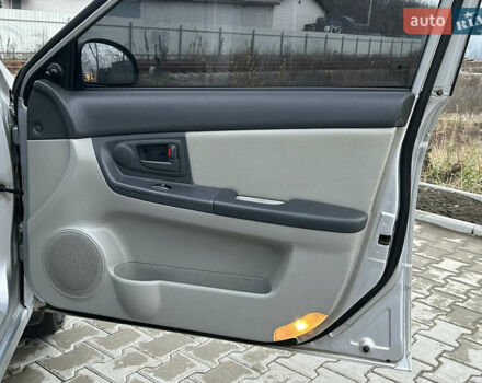 Серый Киа Черато, объемом двигателя 1.6 л и пробегом 177 тыс. км за 4000 $, фото 13 на Automoto.ua