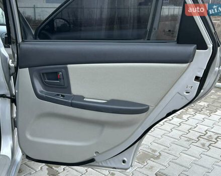 Серый Киа Черато, объемом двигателя 1.6 л и пробегом 177 тыс. км за 4000 $, фото 18 на Automoto.ua