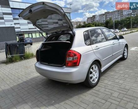 Серый Киа Черато, объемом двигателя 1.6 л и пробегом 256 тыс. км за 5200 $, фото 6 на Automoto.ua