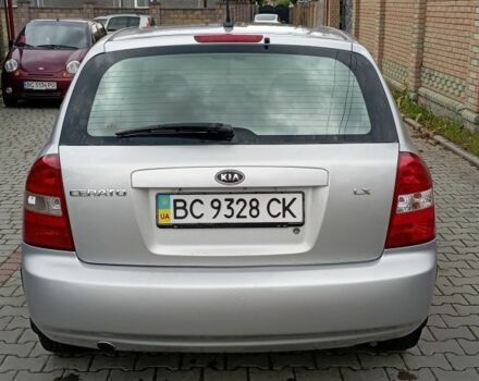 Серый Киа Черато, объемом двигателя 1.6 л и пробегом 250 тыс. км за 2750 $, фото 5 на Automoto.ua