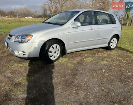 Серый Киа Черато, объемом двигателя 1.49 л и пробегом 257 тыс. км за 4400 $, фото 1 на Automoto.ua