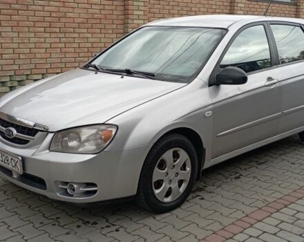 Серый Киа Черато, объемом двигателя 1.6 л и пробегом 250 тыс. км за 2750 $, фото 1 на Automoto.ua