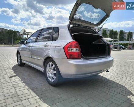 Серый Киа Черато, объемом двигателя 1.6 л и пробегом 256 тыс. км за 5200 $, фото 5 на Automoto.ua