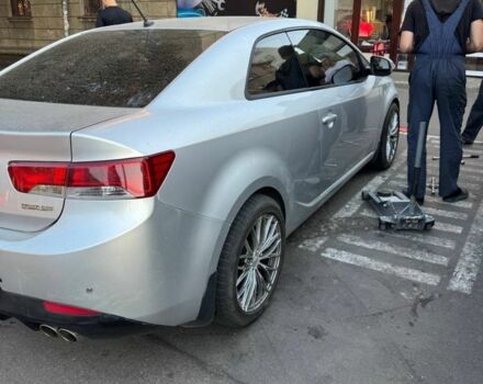 Серый Киа Черато, объемом двигателя 1.6 л и пробегом 208 тыс. км за 7850 $, фото 7 на Automoto.ua