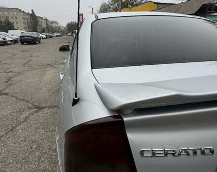 Серый Киа Черато, объемом двигателя 1.98 л и пробегом 166 тыс. км за 4099 $, фото 13 на Automoto.ua