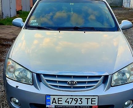 Серый Киа Черато, объемом двигателя 2 л и пробегом 220 тыс. км за 3950 $, фото 8 на Automoto.ua