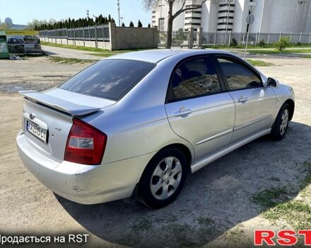 Серый Киа Черато, объемом двигателя 1.6 л и пробегом 350 тыс. км за 4100 $, фото 1 на Automoto.ua