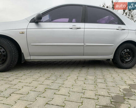 Серый Киа Черато, объемом двигателя 1.59 л и пробегом 240 тыс. км за 4500 $, фото 7 на Automoto.ua