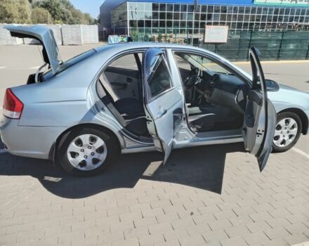 Серый Киа Черато, объемом двигателя 1.6 л и пробегом 315 тыс. км за 3650 $, фото 6 на Automoto.ua